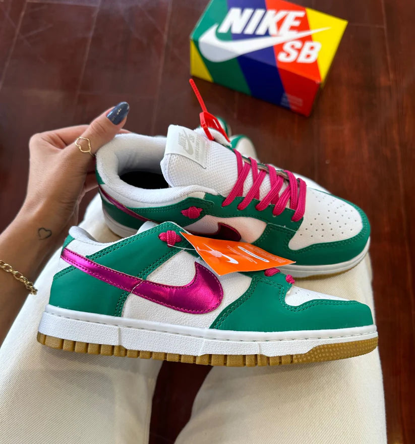 Nike Dunk Low